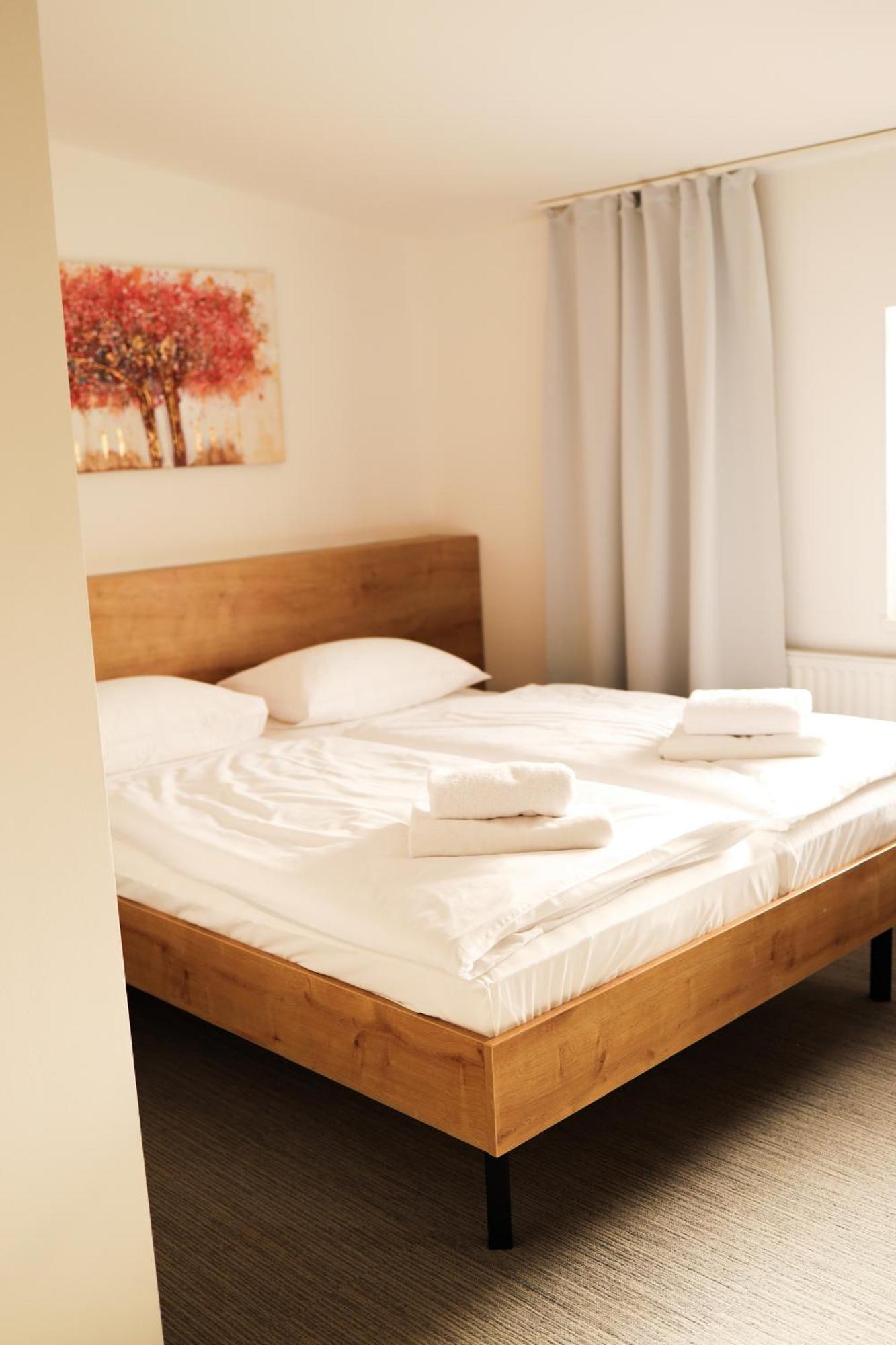 Golden Golem Hotel & Spa Praga Esterno foto