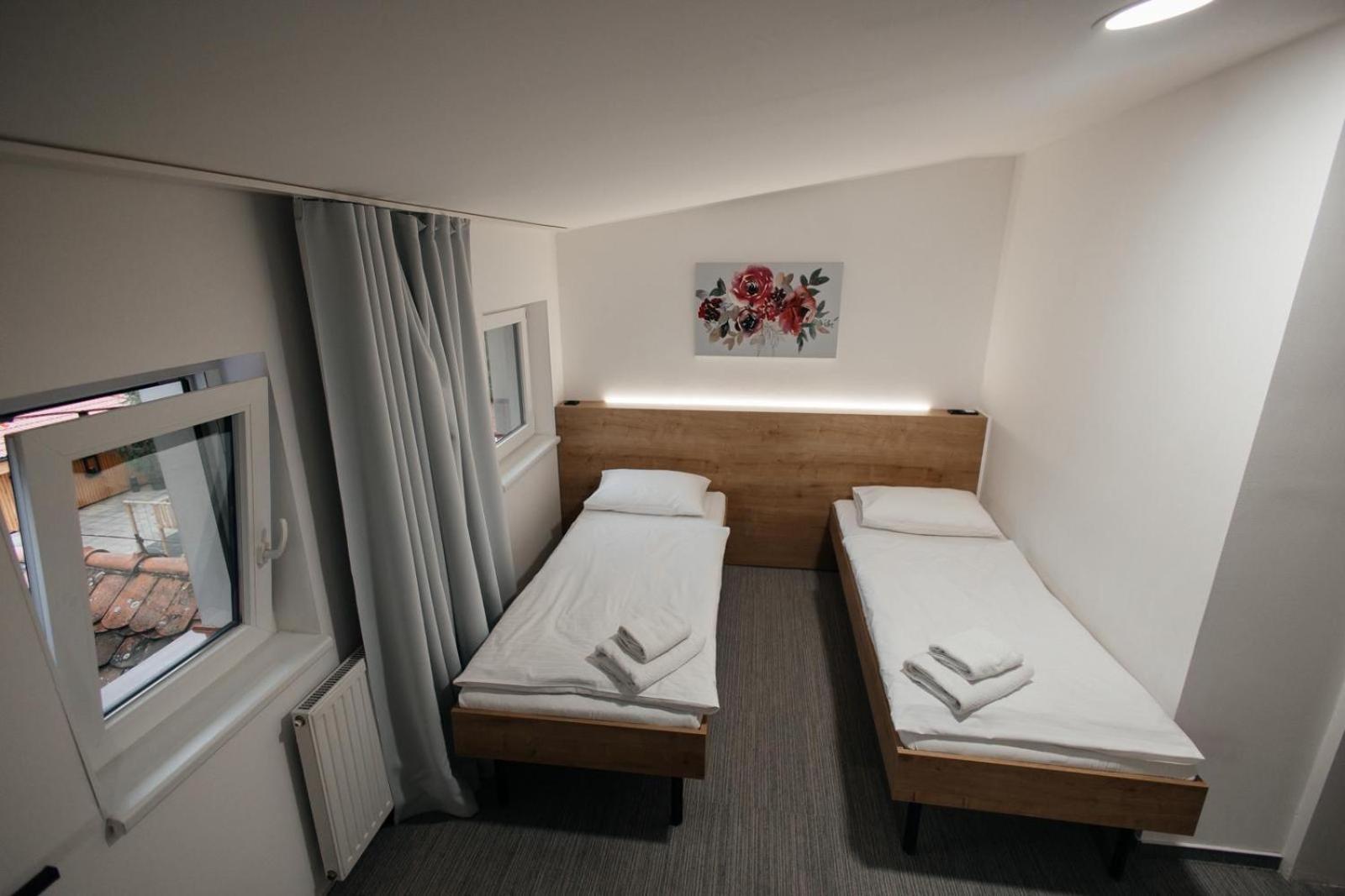 Golden Golem Hotel & Spa Praga Esterno foto