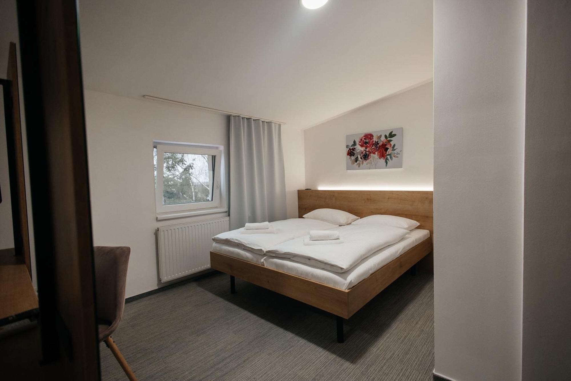 Golden Golem Hotel & Spa Praga Esterno foto
